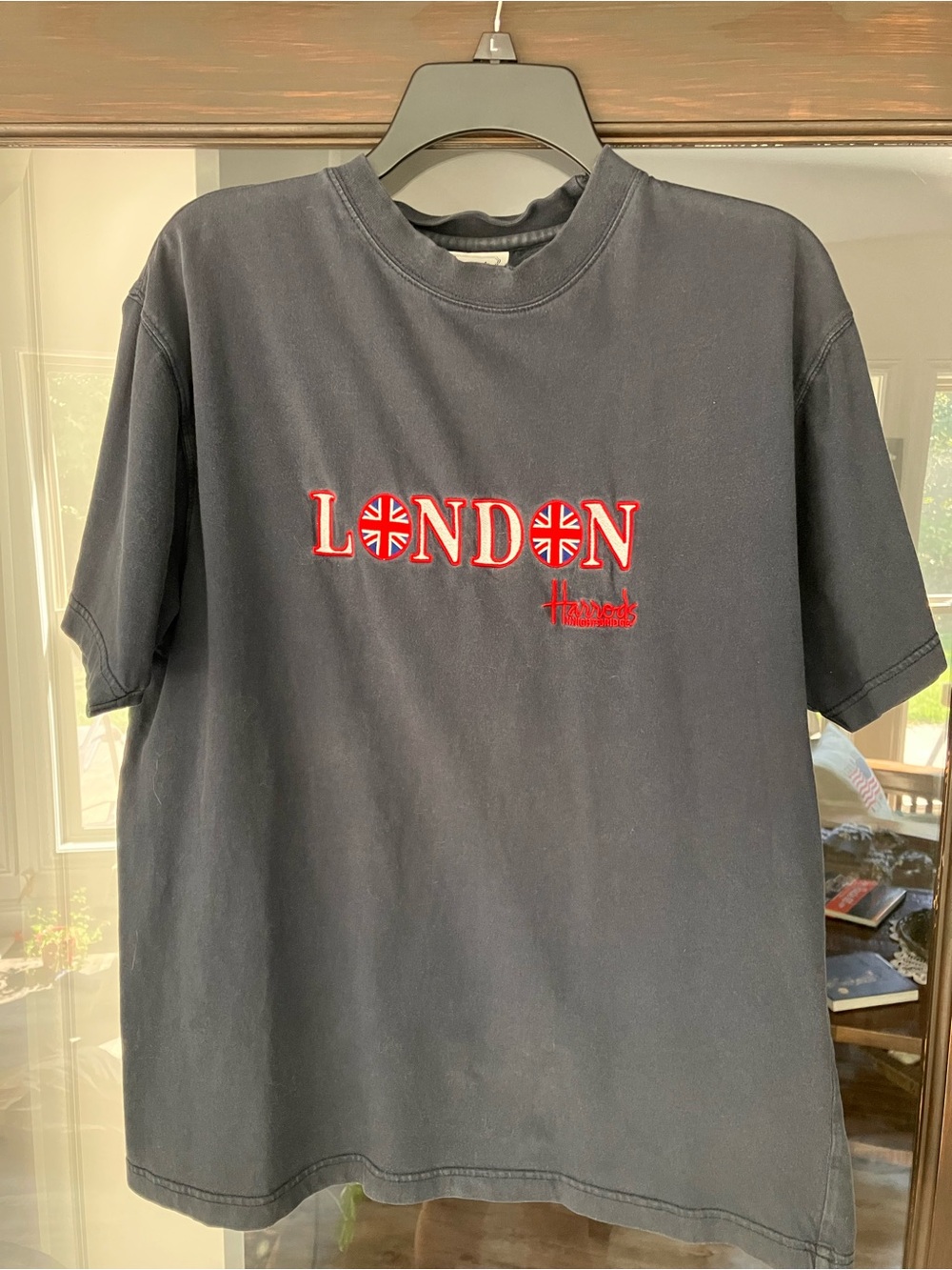 Harrods London Embroidered Men's T-Shirt - Navy sz M